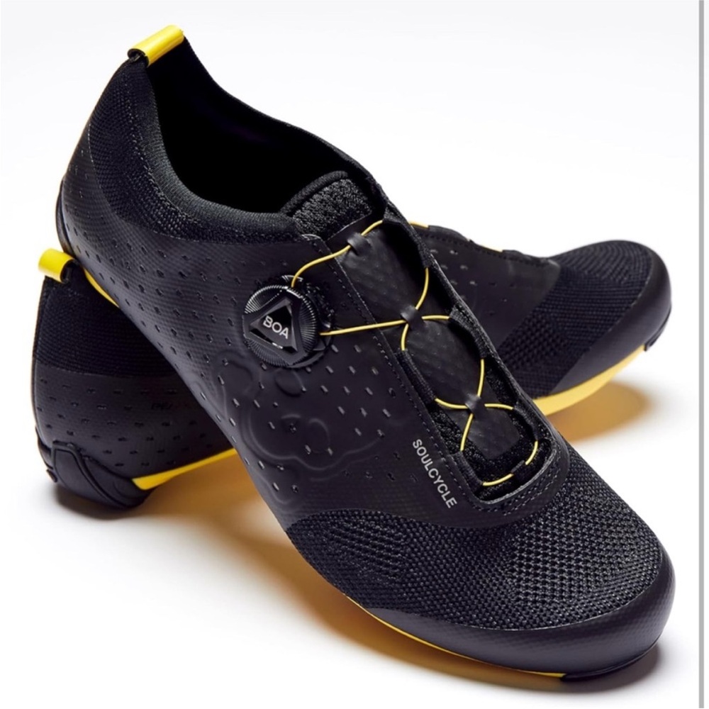 SoulCycle Spin Shoes Like New - Size 44 in Black and Yellow